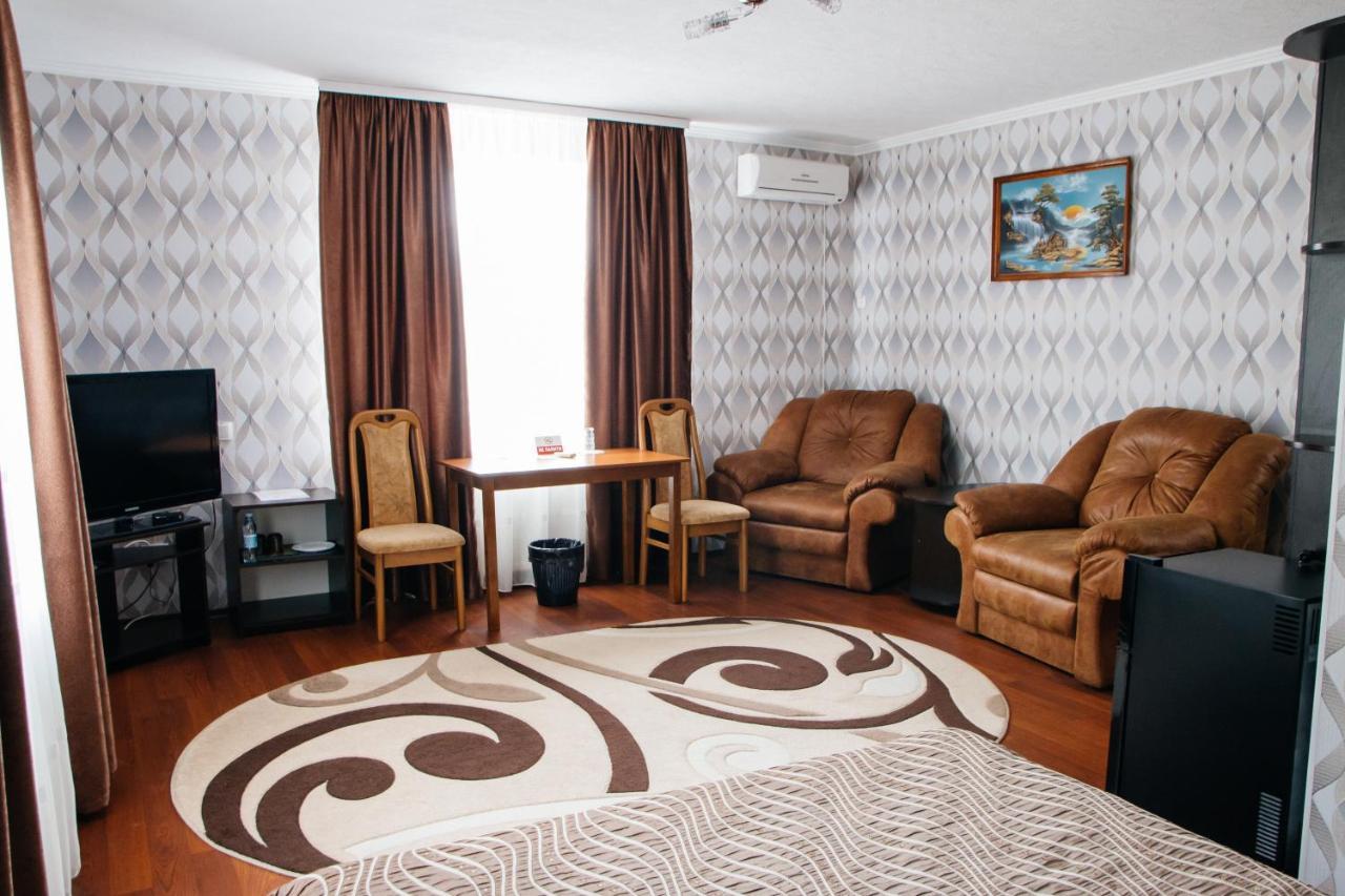 Гостинний Двір "Марія" Hotell Kropyvnytskyj Eksteriør bilde