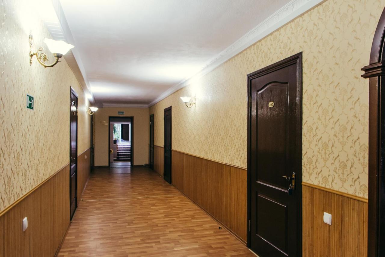 Гостинний Двір "Марія" Hotell Kropyvnytskyj Eksteriør bilde