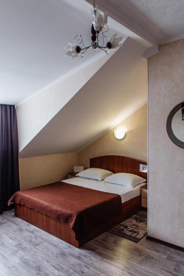 Гостинний Двір "Марія" Hotell Kropyvnytskyj Eksteriør bilde